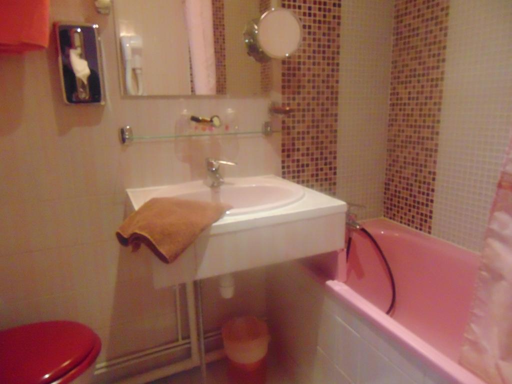 Hotel Paris Voltaire ภายนอก รูปภาพ